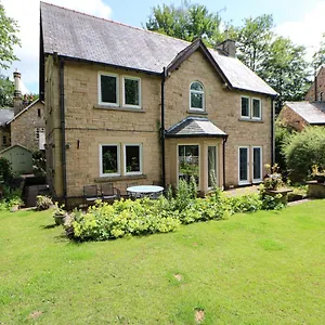 Holiday home Bridgedown House