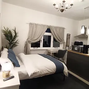 Apartment Fulforth St 