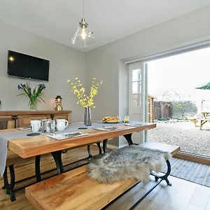 Holiday home Pinfold